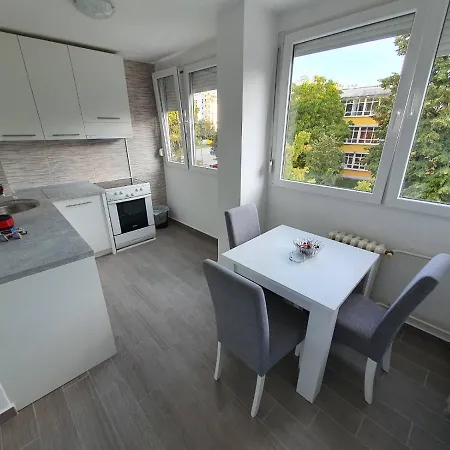 Apartment Apartman Nova Varos
