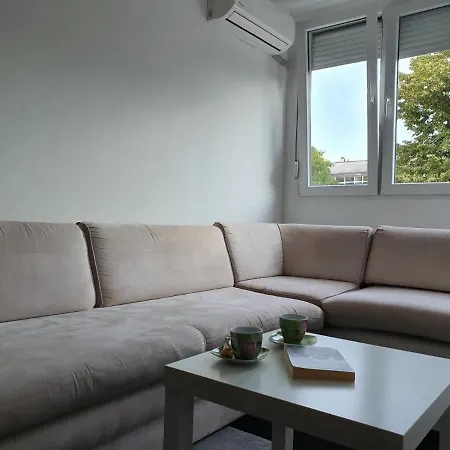 Apartment Apartman Nova Varos *
