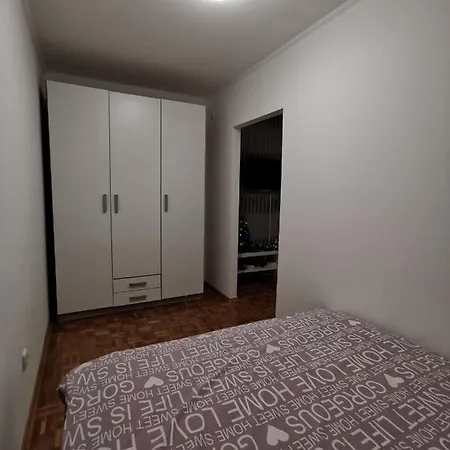 Apartman Nova Varos Apartment *